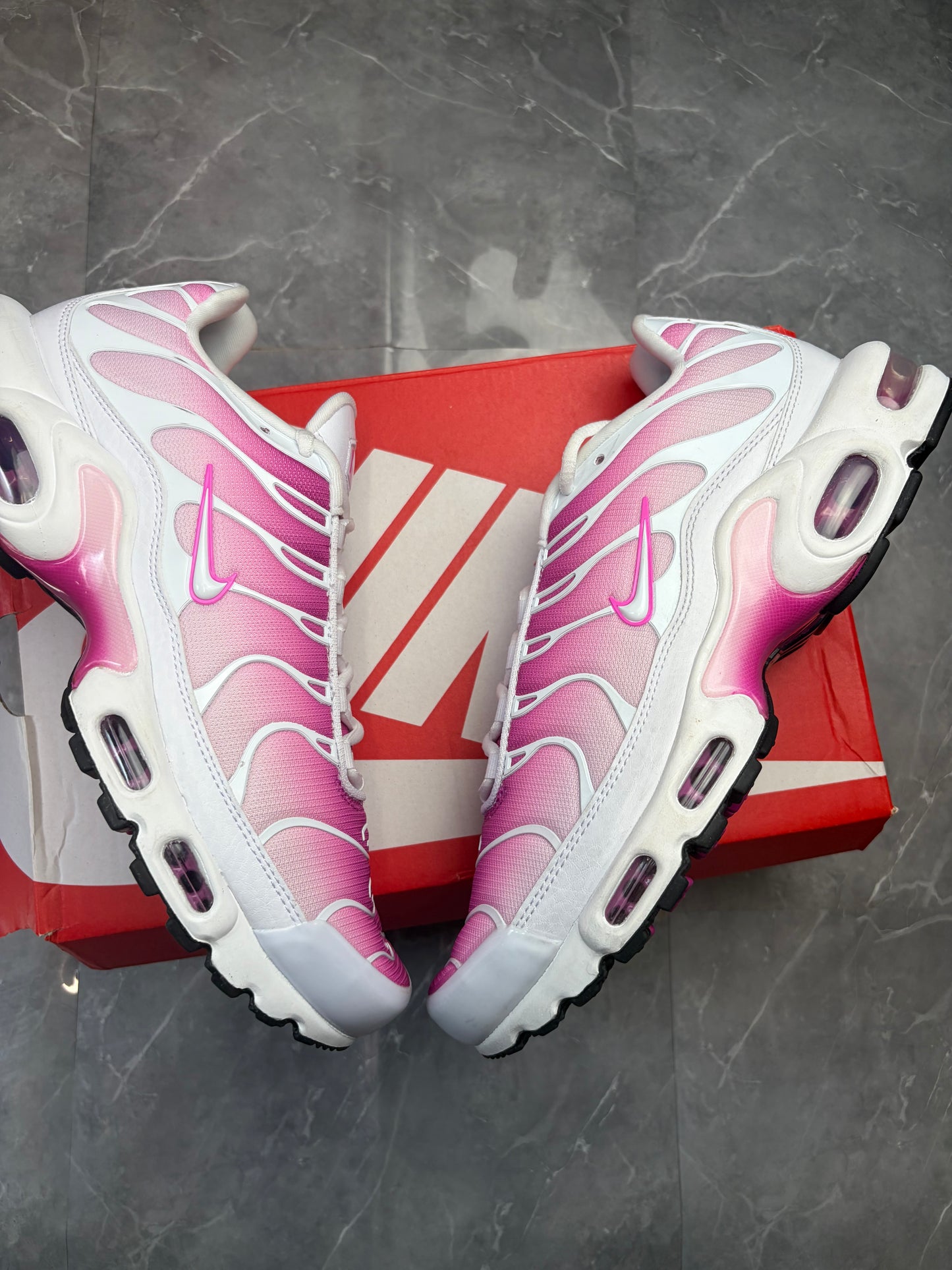 Airmax TN Plus Pink Fade